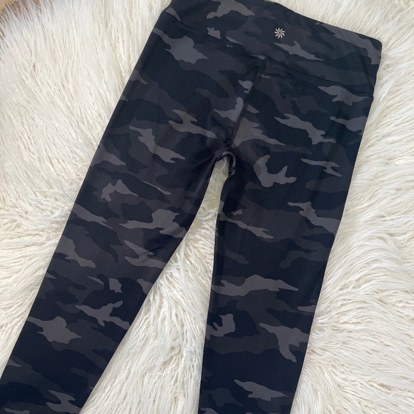 Athlete Girl "Leggings/tights in Chit Chat Capri camo black" NWOT - Picture 2 of 6
